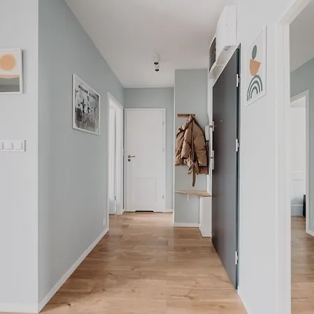 Polaka ~ Self Check-in 24 ~ Car Park ~lift *