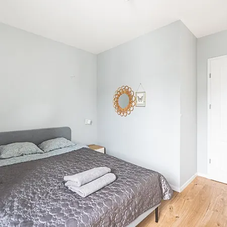 Polaka ~ Self Check-in 24 ~ Car Park ~lift Appartamento